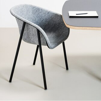 De Vorm LJ1 PET Felt Armchair *  showroommodel 